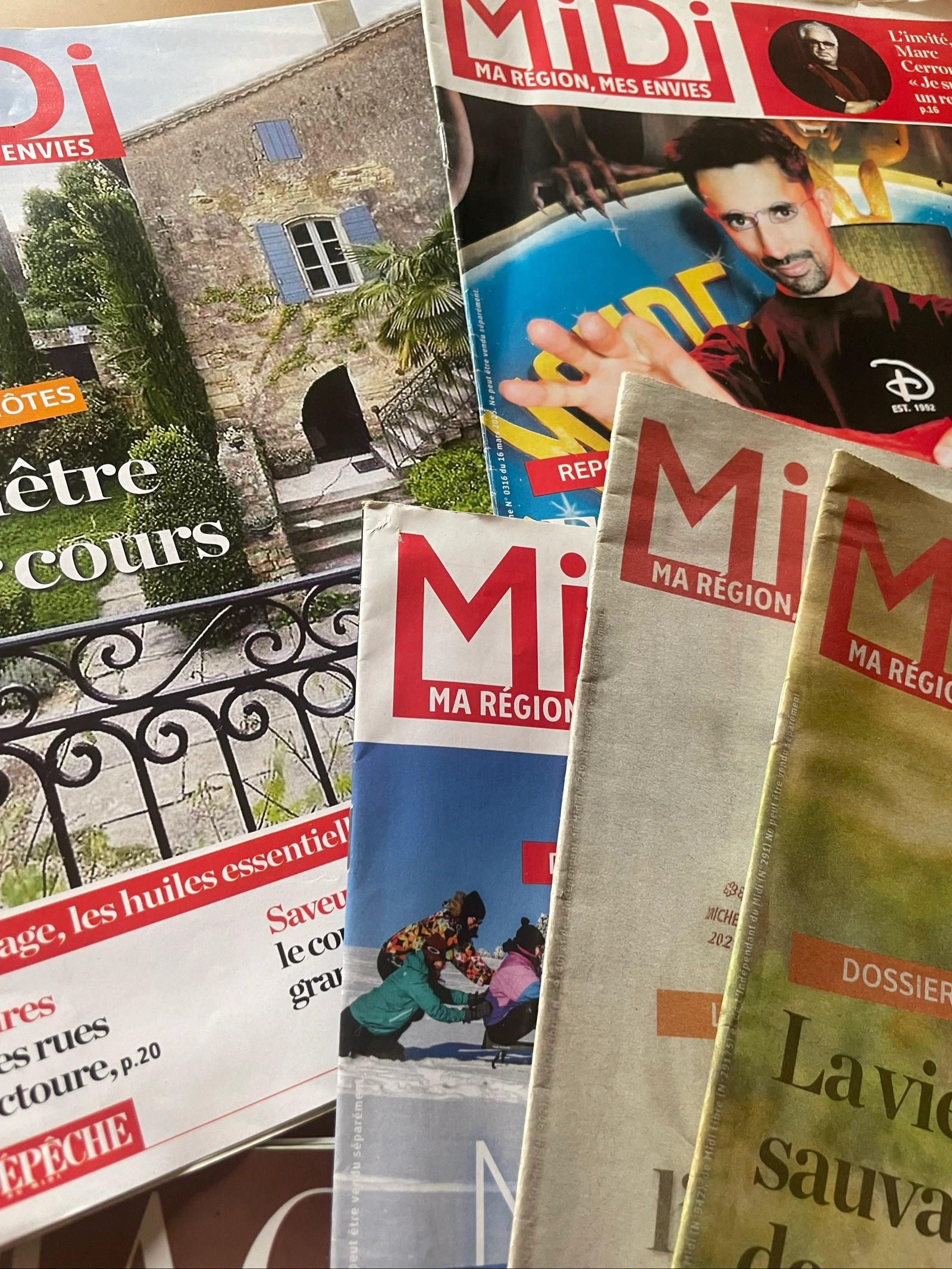 10 magazines  – photo 2
